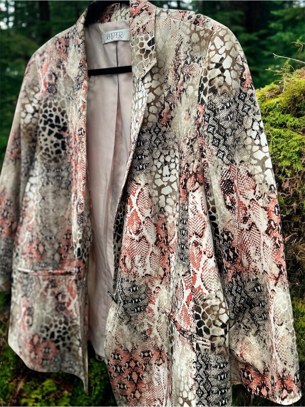 Kasper Pink and Beige Snake-Print Blazer - Picture 4 of 6